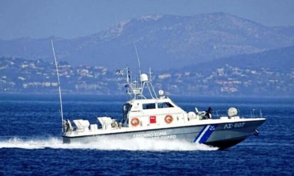 Κως: Μία νεκρή μετά από ανατροπή σκάφους με 16 άτομα